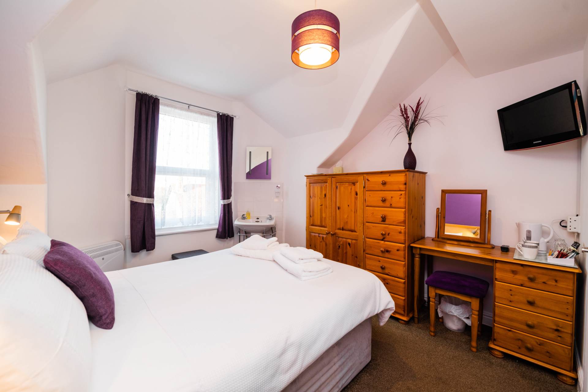 Single room at Kenways Guest House