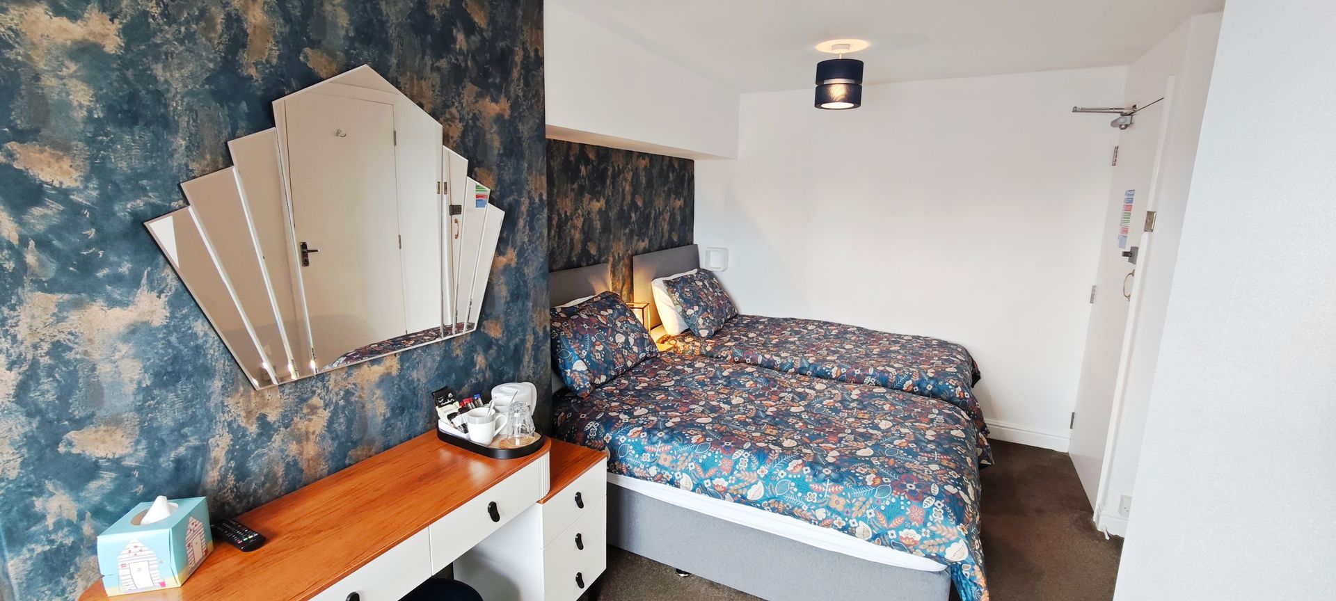 Twin room at Kenways Guest House